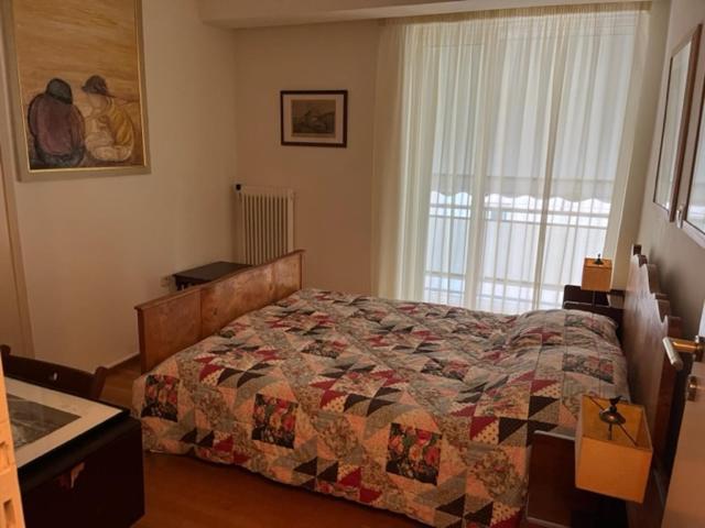 Spacious And Sunny Appartment In Cholargos Athen Exterior foto