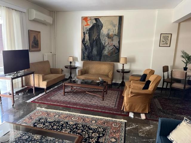 Spacious And Sunny Appartment In Cholargos Athen Exterior foto