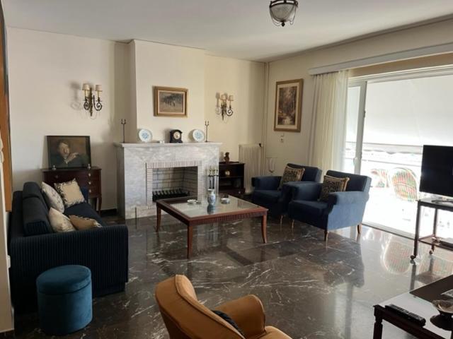 Spacious And Sunny Appartment In Cholargos Athen Exterior foto