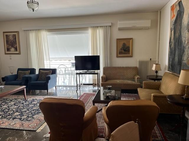 Spacious And Sunny Appartment In Cholargos Athen Exterior foto